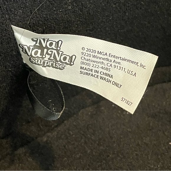 NA NA NA Surprise Black Bunny Carrying Case and Accessories - Picture 13 of 15